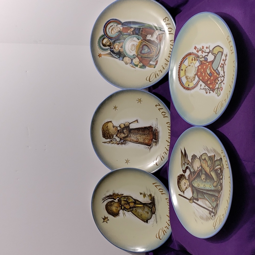 Berta Hummel Christmas Collection Plates 1971-1975